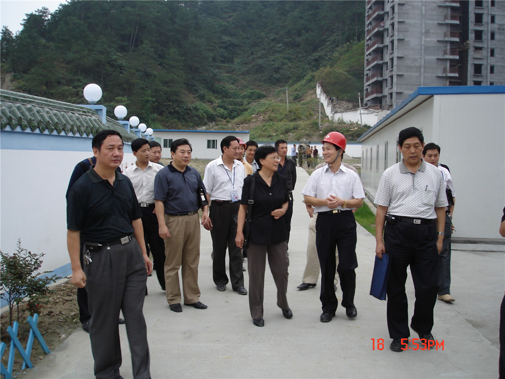 16湖北省建设厅副厅长武孟灵视察视察88858cc永利集团十堰市游泳馆项目部